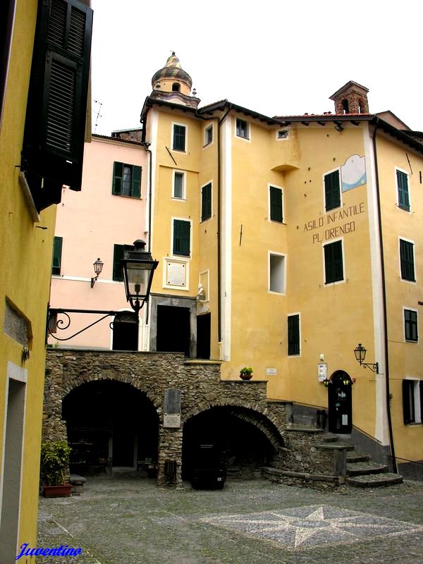 Castel Vittorio (Imperia, Liguria)