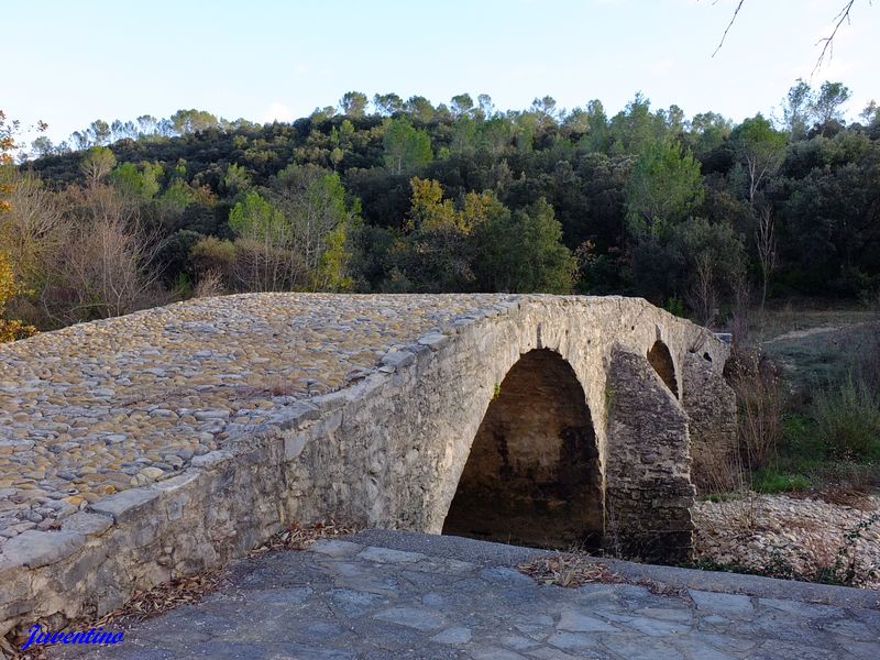 Pont de Cammaous à Vacquières